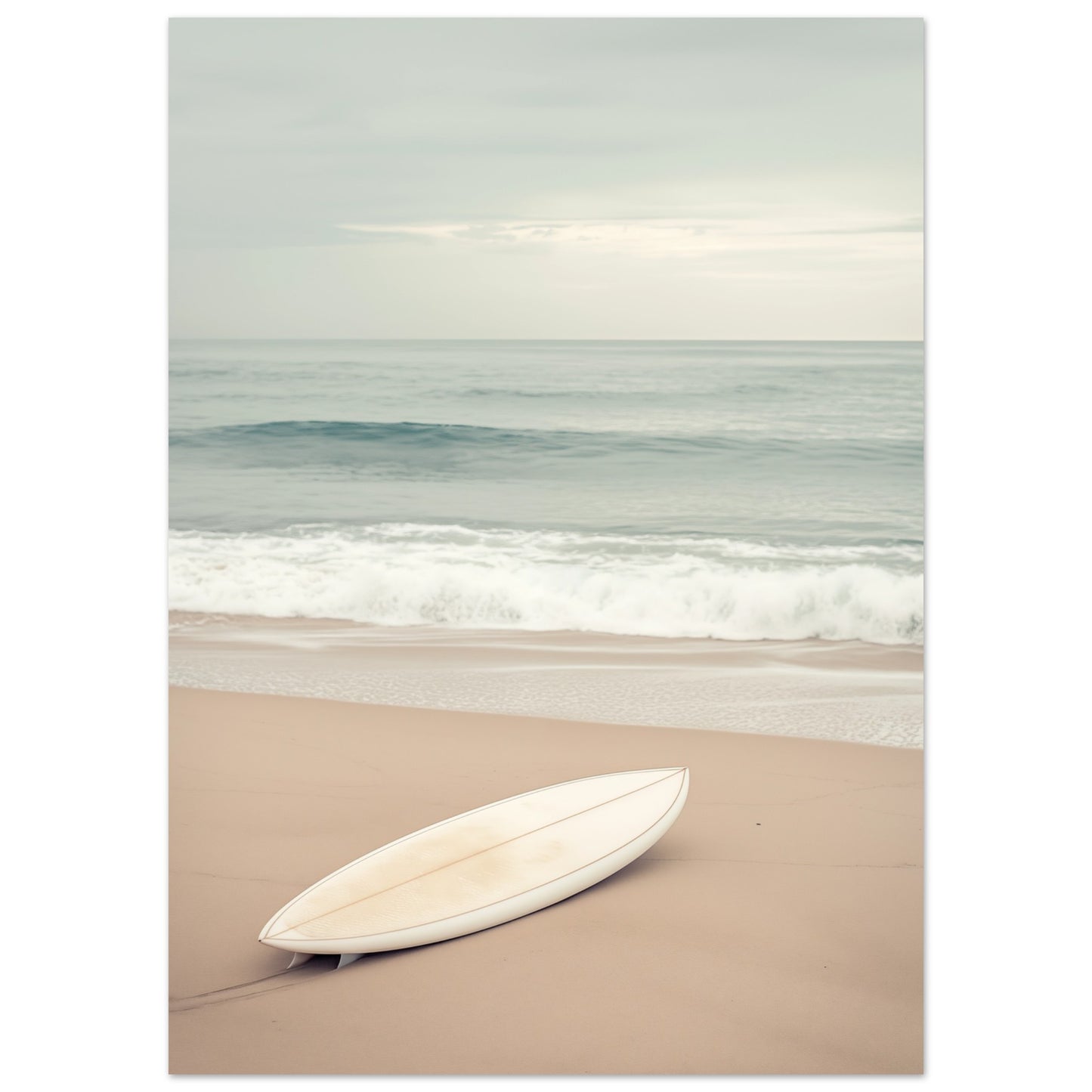 Verlassenes Surfbrett am Strand 50x70 cm - Pixara