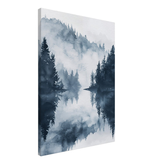 Leinwand „Nebelwald“, 50 × 70 cm, mit nebliger Wald- und Seenlandschaft in kühlem Blau und Grau