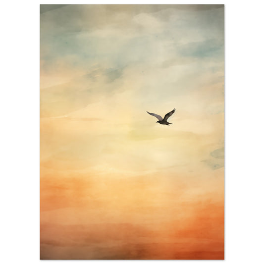 Poster „Flug in den Sonnenuntergang“ mit einzelner Vogel im Flug vor weich verlaufendem Sonnenuntergang in Orange, Gelb und Blau, 13x18 cm